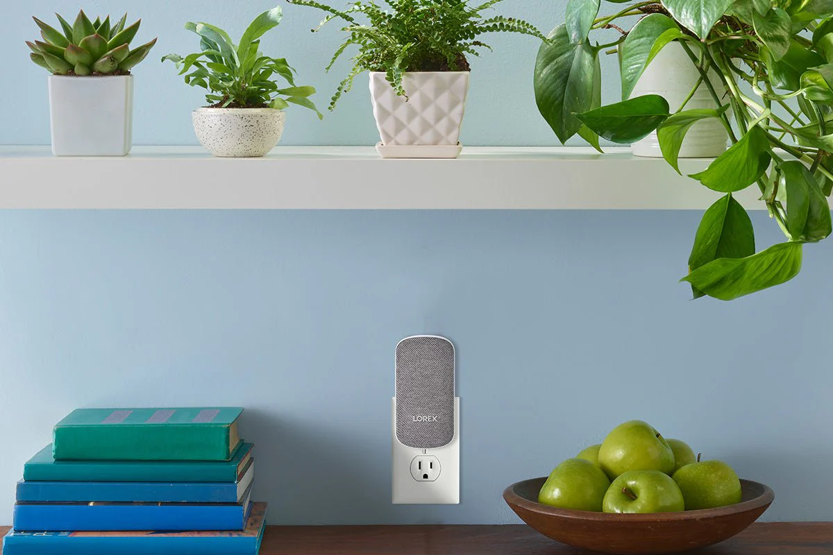 Lorex 1080p Wired Video Doorbell with Wi-Fi Chimebox - Image 8