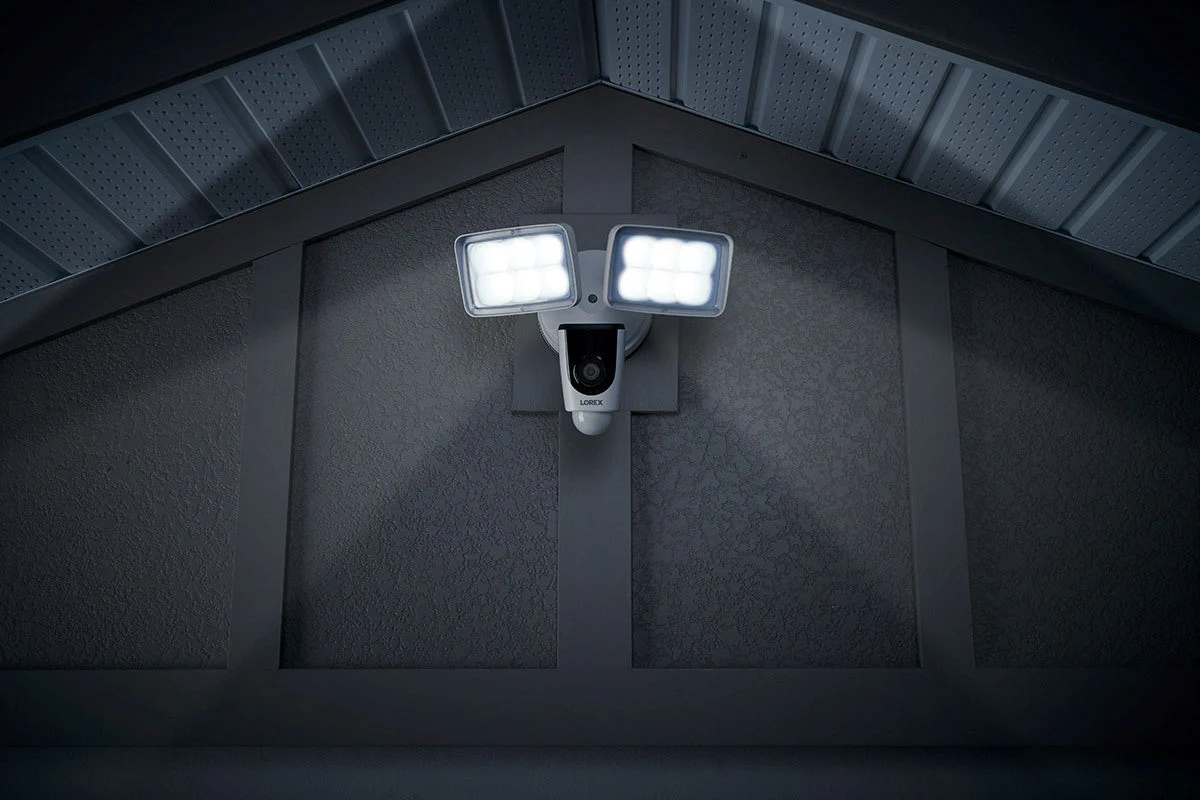 Lorex 1080p Wi-Fi Floodlight Camera - Open Box - Image 9