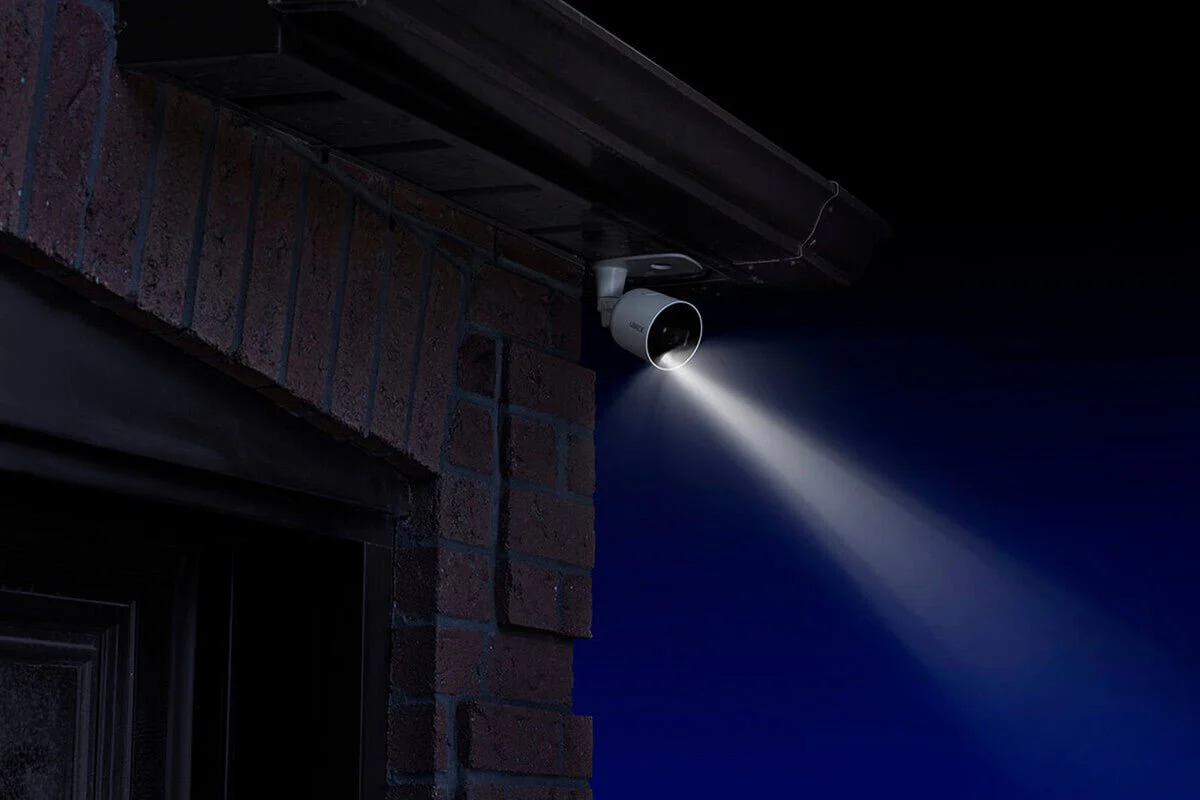 Smart Indoor/Outdoor 1080p Wi-Fi Camera With Smart Deterrence and Color Night Vision - Image 9