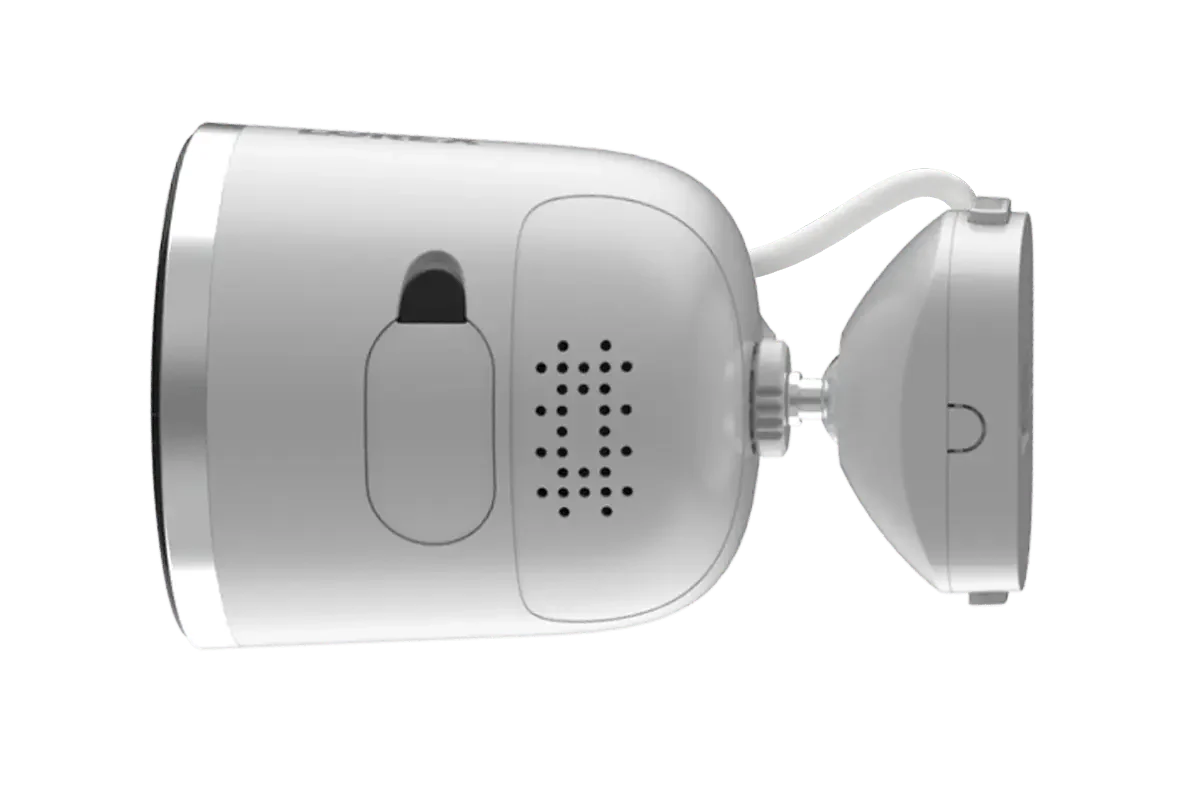 Lorex 4K Spotlight Indoor/Outdoor Wi-Fi 6 Security Camera with Smart Security Lighting - Image 3